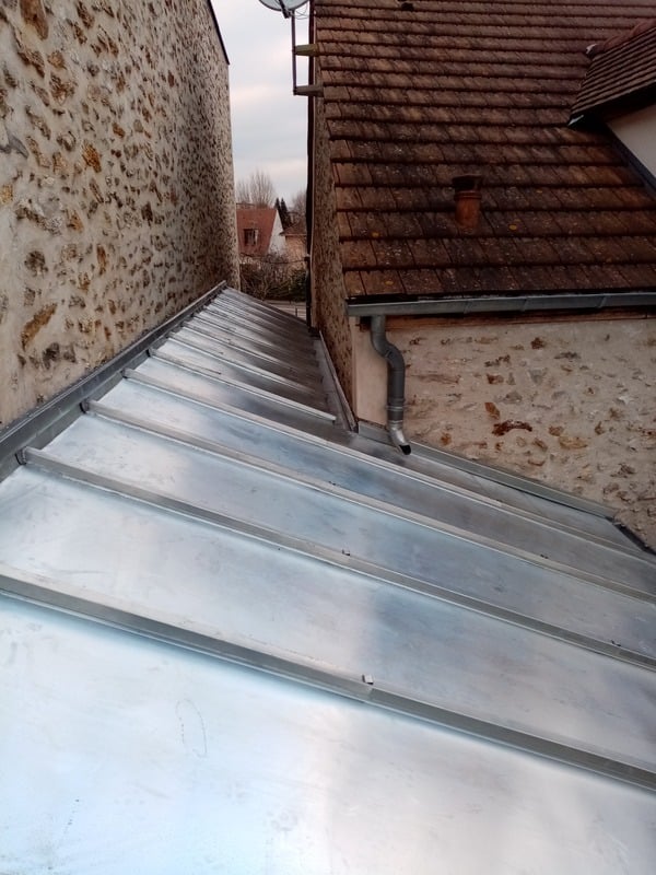 Couverture en bac zinc à Maintenon